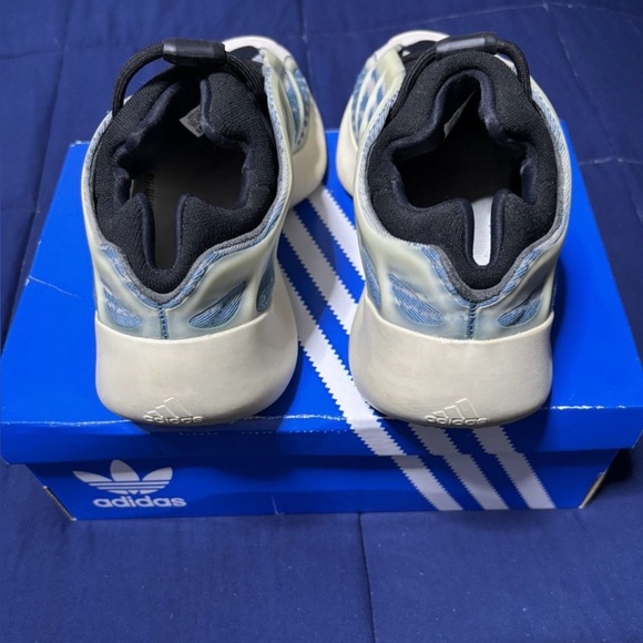 Adidas Yeezy 700 V3 Kyanite 2021 Size 10